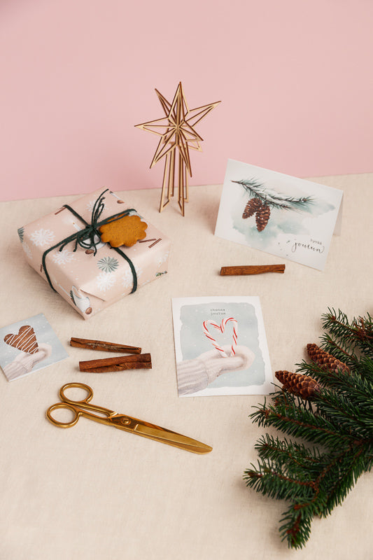 2-part Christmas card Henna Adel - Merry Christmas, fir cones