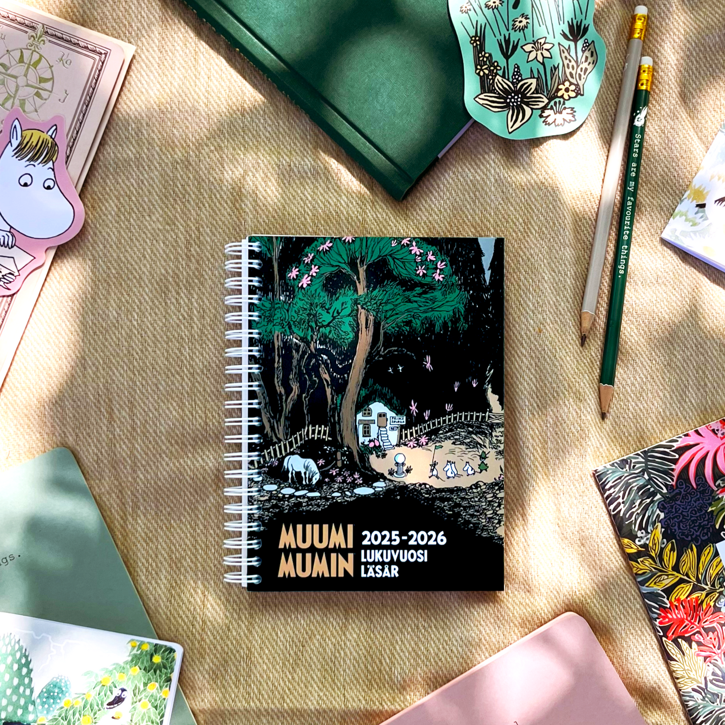 Lukuvuosikalenteri Muumi 2025-2026