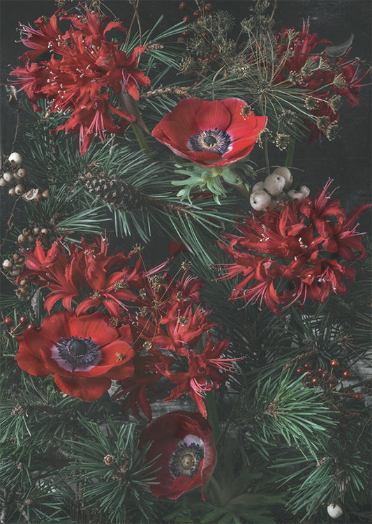 Christmas card Kreetta Järvenpää - Red flowers and pine cones